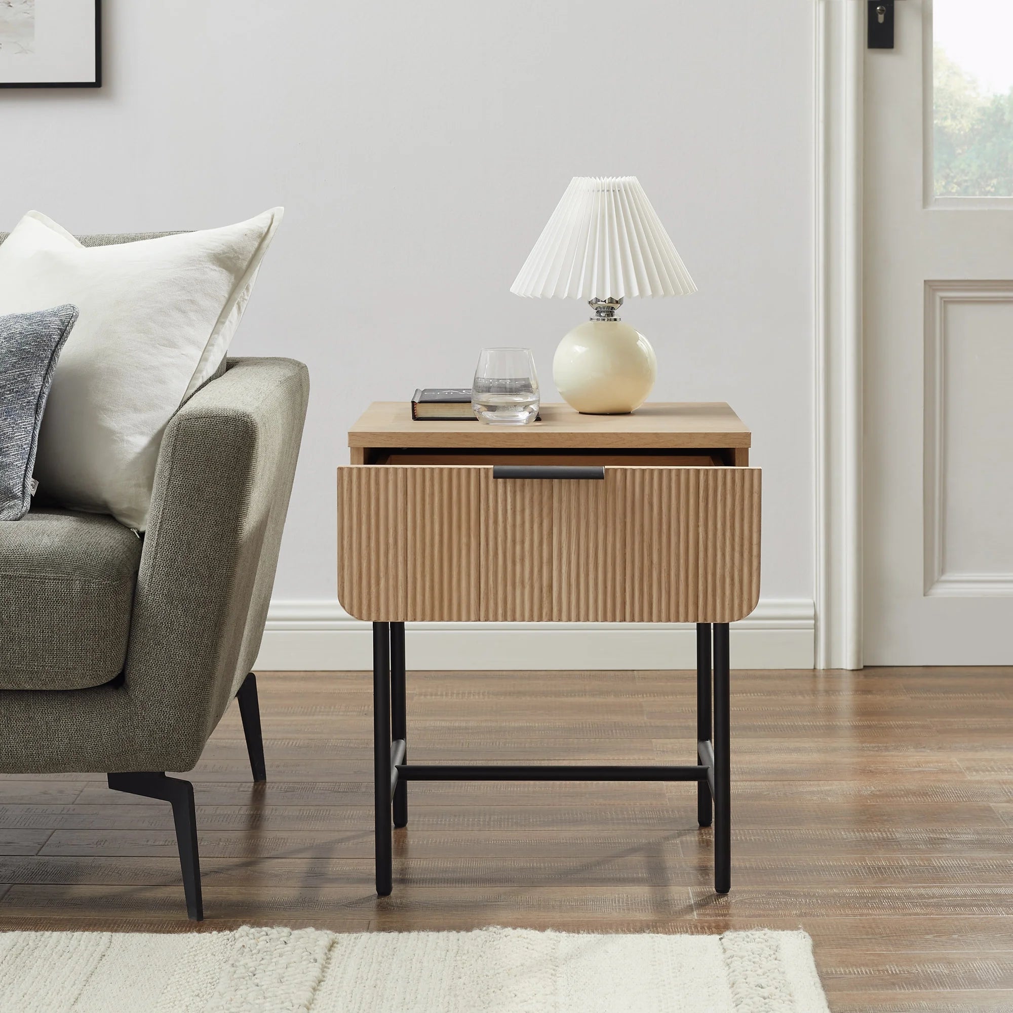 18.5" Reeded 1-Drawer Side Table - Coastal Oak/ Black